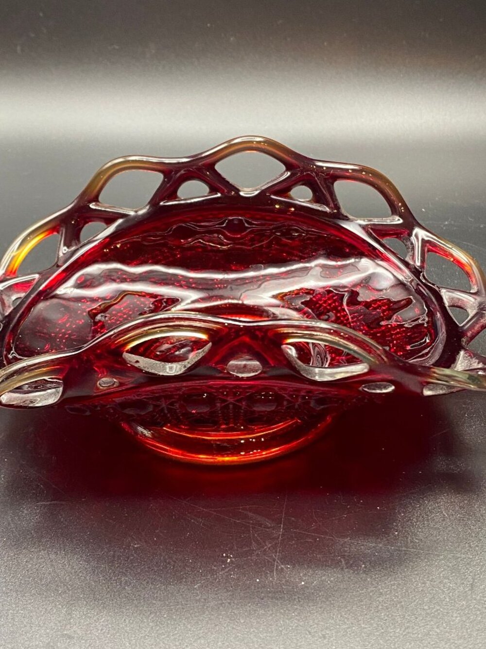 Imperial Amberina Lace Edge Mini Banana Boat